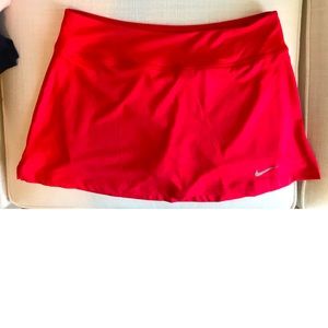 Nike woman’s tennis skirt